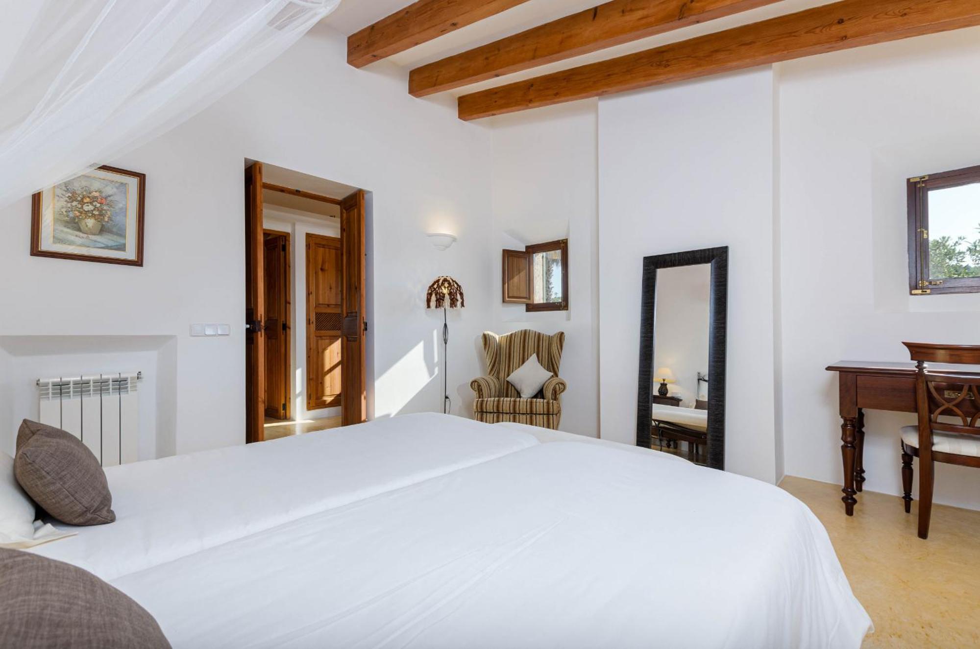 Yourhouse Son Punta